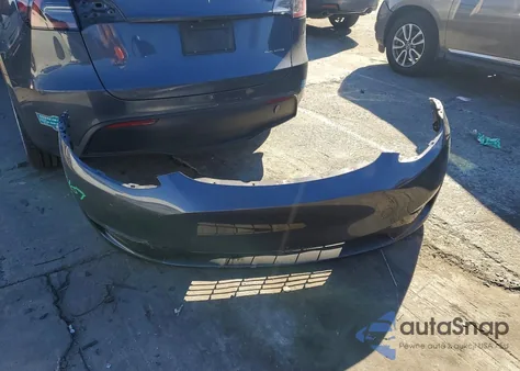 2023 Tesla Model Y z USA, uszkodzony, nr VIN 7SAYGAEE4PF959313